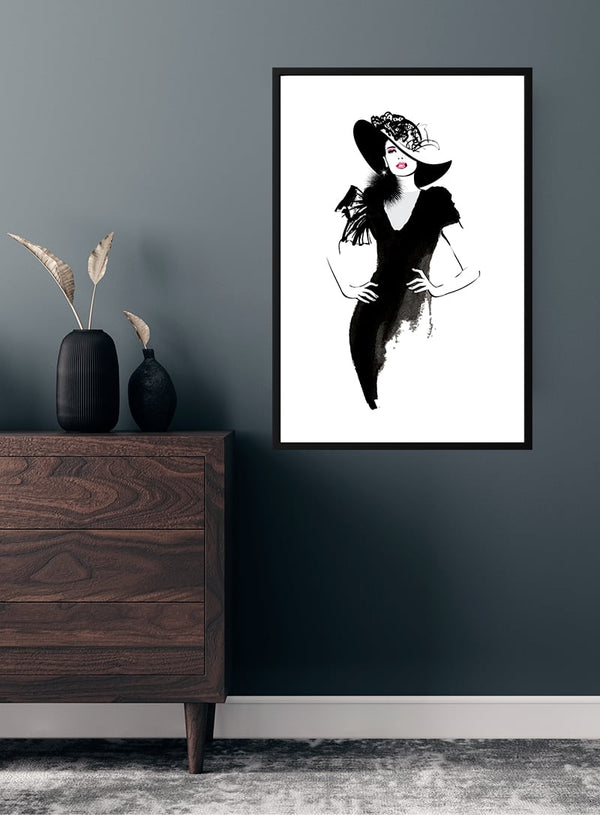 poster con un bel disegno di donna in abito nero